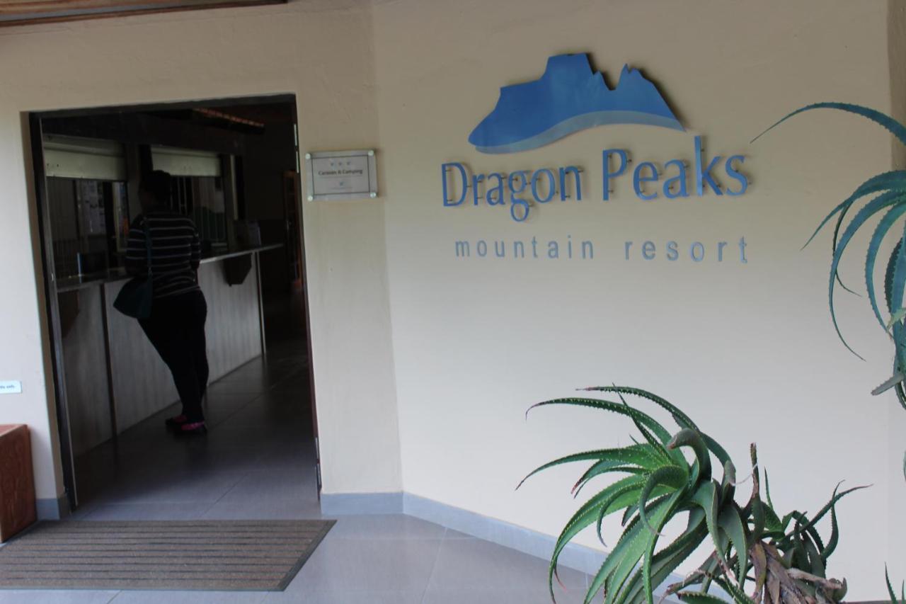 Dragon Peaks Mountain Resort Champagne Valley Exteriér fotografie